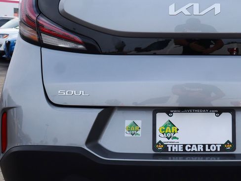 Used 2024 Kia Soul LX w/ Option Group 015 image 19
