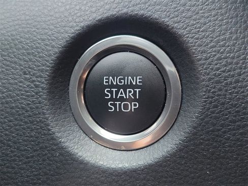 Used 2024 Toyota Corolla SE image 9