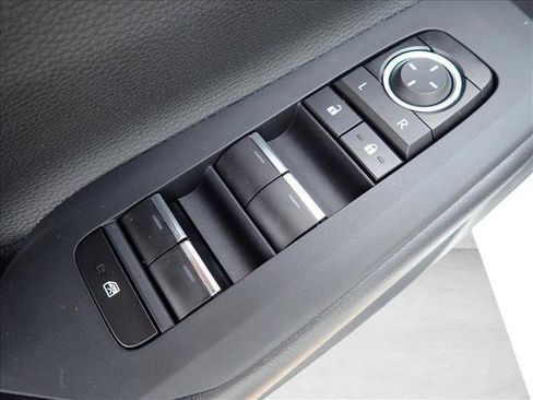 Used 2024 Toyota Prius Prime image 15