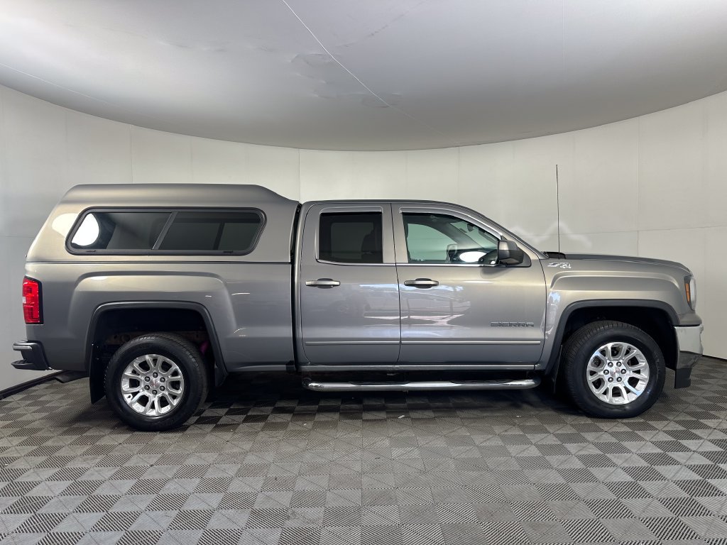 Used 2017 GMC Sierra 1500 SLE w/ SLE Value Package AWD/4WD image 6
