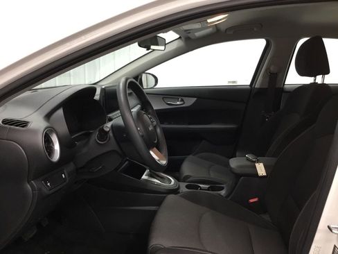 Used 2024 Kia Forte LXS image 5