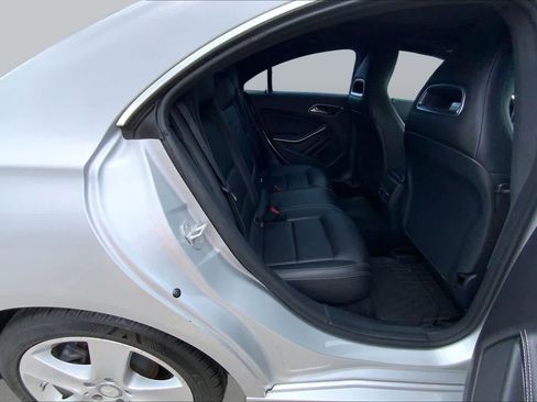 Used 2018 Mercedes-Benz CLA 250 image 19