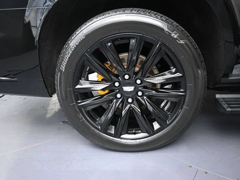 Used 2021 Cadillac Escalade Sport w/ Driver Assist Tech Package AWD/4WD image 40
