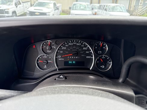 New 2025 Chevrolet Express 3500 w/ Power Convenience Package image 20