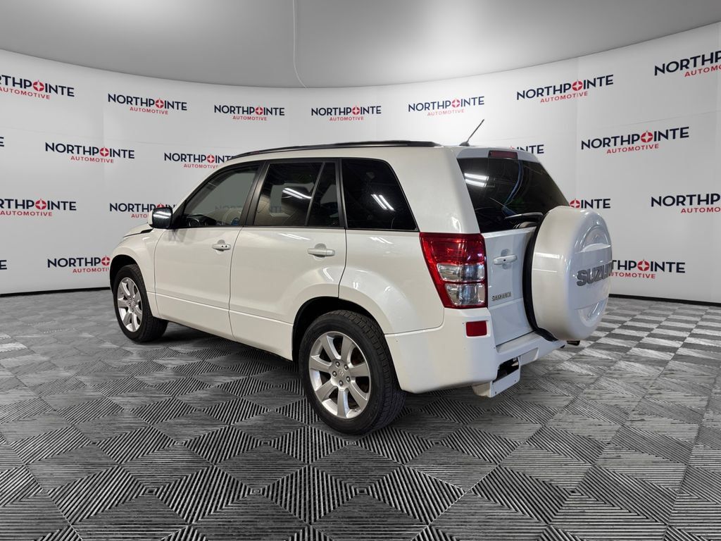 Used 2012 Suzuki Grand Vitara Limited AWD/4WD image 4