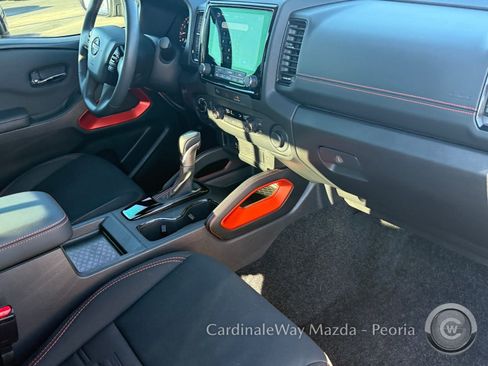 Used 2024 Nissan Frontier PRO-4X w/ Technology Package image 14