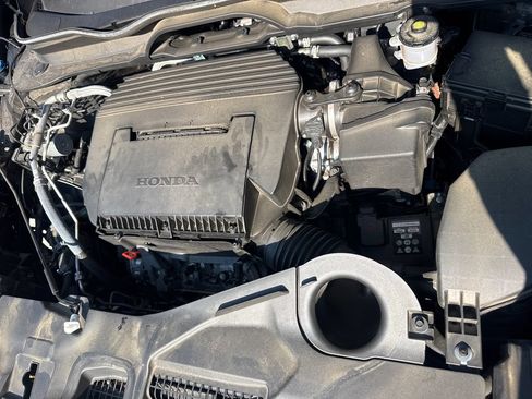 Used 2025 Honda Pilot TrailSport image 36