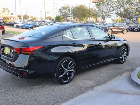 New 2025 Nissan Altima 2.5 SR w/ SR Premium Package image 8