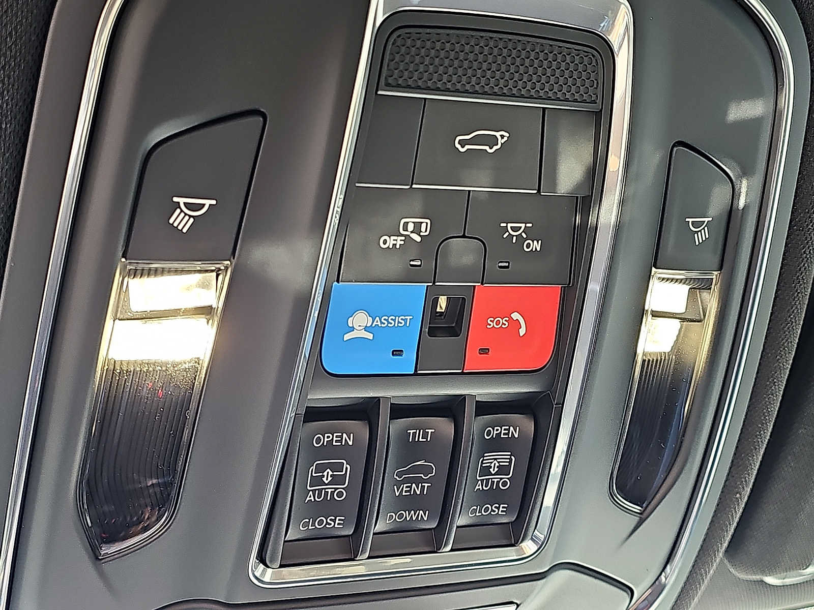 New 2027 Jeep Grand Cherokee Limited AWD/4WD image 18