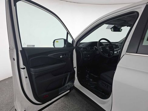 New 2025 Honda Ridgeline RTL image 19
