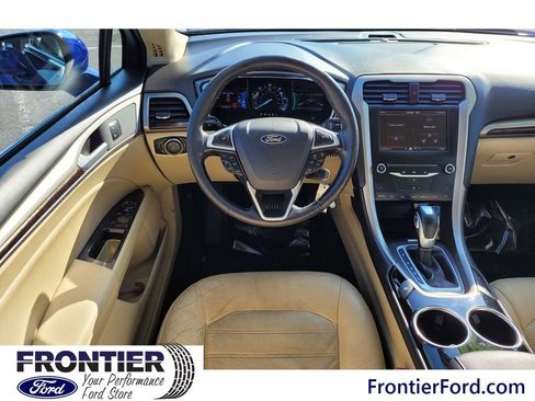Used 2013 Ford Fusion Energi SE image 9