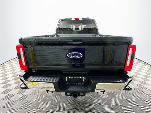 Used 2024 Ford F250 Lariat w/ Chrome Package image 4