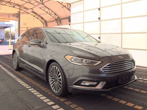 Used 2018 Ford Fusion Titanium image 4