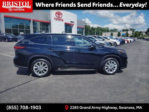Used 2022 Toyota Highlander Limited AWD/4WD image 8