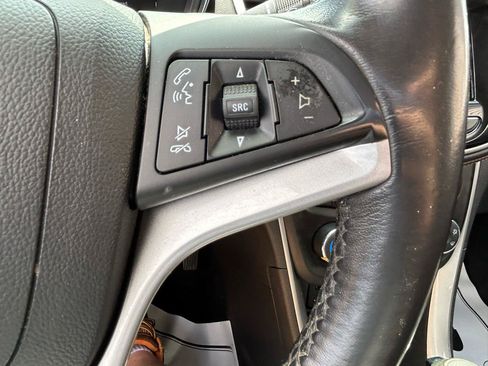 Used 2019 Chevrolet Trax LT w/ LT Convenience Package AWD/4WD image 19