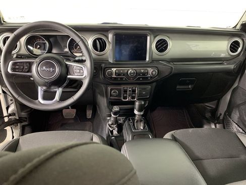 Used 2023 Jeep Gladiator Overland w/ LED Lighting Group image 33