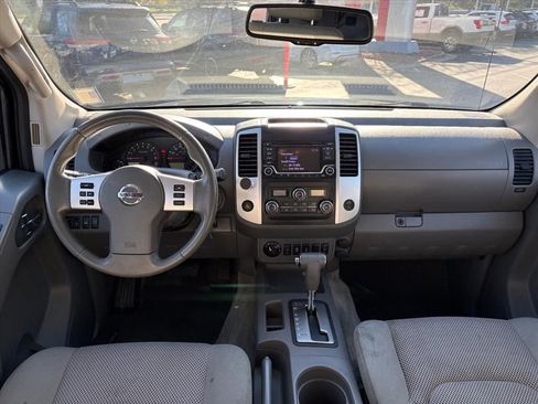 Used 2015 Nissan Frontier SV w/ SV Value Truck Package image 7