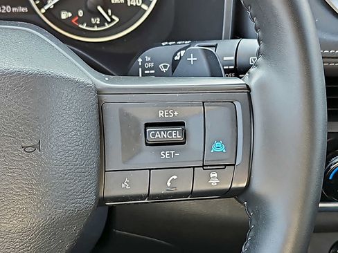 Used 2025 Nissan Rogue SV FWD image 21