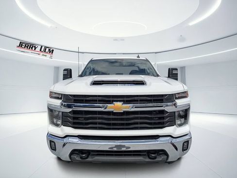 Used 2025 Chevrolet Silverado 2500 LT w/ Convenience Package AWD/4WD image 8