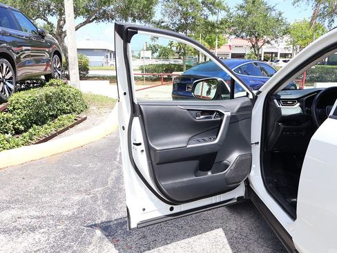 Used 2019 Toyota RAV4 Limited w/ Advanced Technology Package AWD/4WD image 21