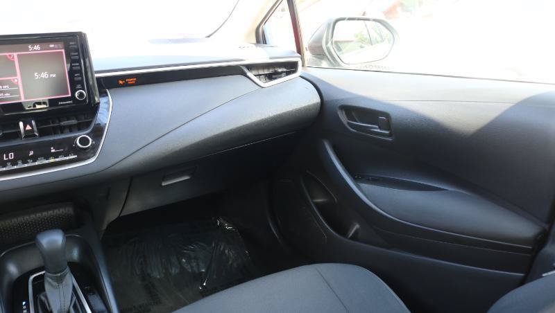 Used 2022 Toyota Corolla LE FWD image 17