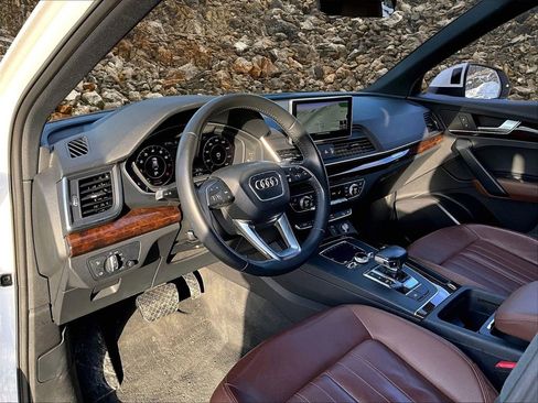 Used 2018 Audi Q5 2.0T Premium Plus w/ Premium Plus Package image 11