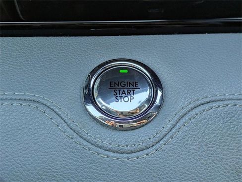 Used 2021 Lincoln Navigator Reserve image 39