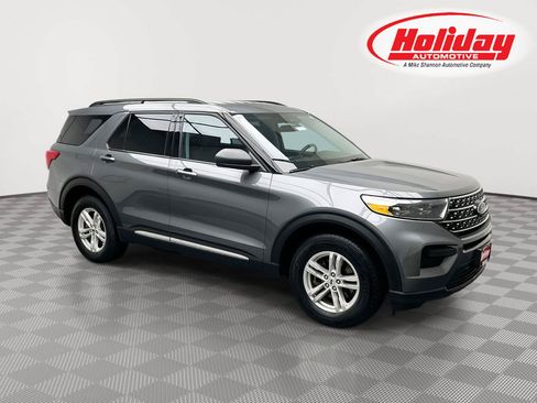 Used 2022 Ford Explorer XLT AWD/4WD image 1