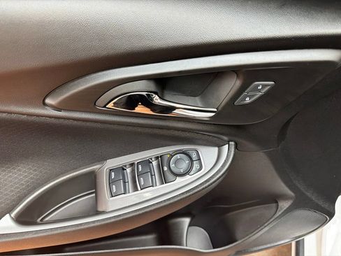 Used 2024 Chevrolet Malibu LT FWD image 22