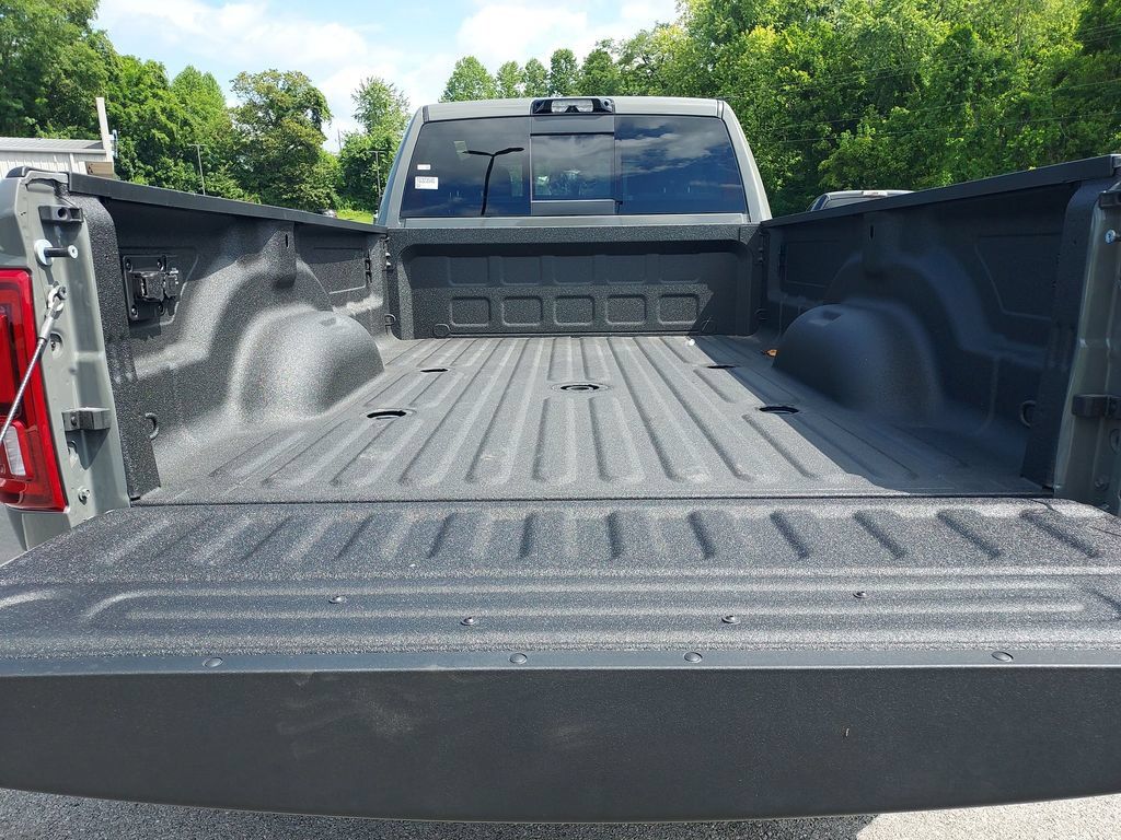 New 2026 RAM 3500 Big Horn AWD/4WD image 21