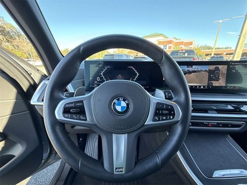Used 2025 BMW X5 xDrive40i w/ Executive Package image 13