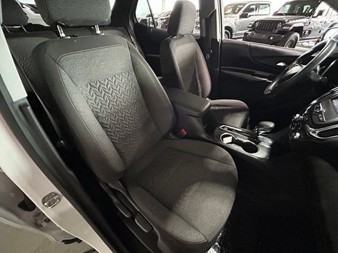 Used 2022 Chevrolet Equinox LT FWD image 41
