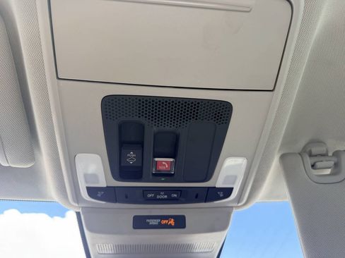 Used 2024 Honda Accord EX image 23