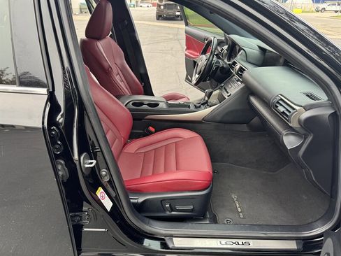 Used 2019 Lexus IS 300 F Sport image 40