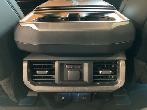 Used 2024 Ford F150 Platinum w/ FX4 Off-Road Package image 32