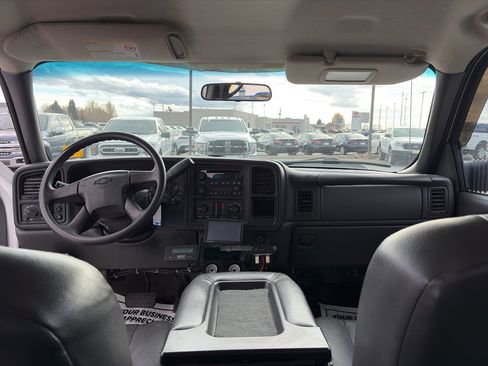 Used 2006 Chevrolet Silverado 3500 LS image 18