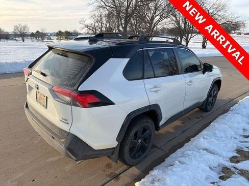 Used 2020 Toyota RAV4 XSE image 3