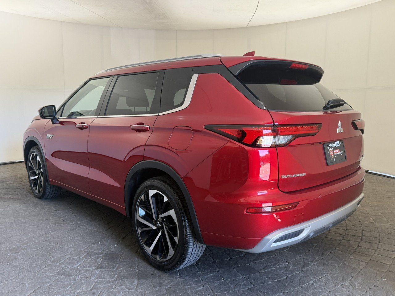 Used 2025 Mitsubishi Outlander SEL AWD/4WD image 5