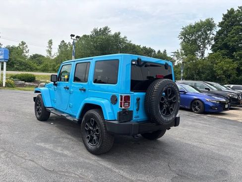 Used 2018 Jeep Wrangler Unlimited Sahara AWD/4WD image 6