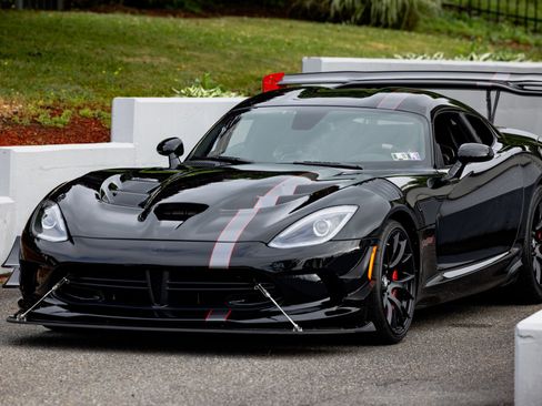 Used 2017 Dodge Viper GTC w/ ACR Package RWD image 17