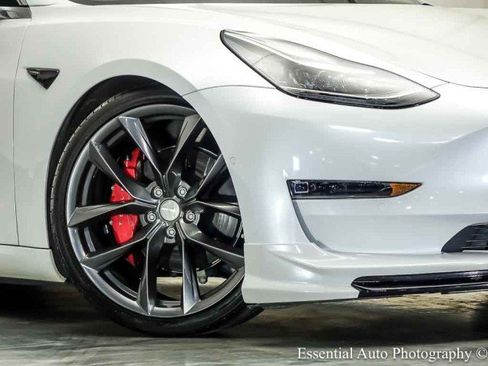 Used 2020 Tesla Model 3 Standard Range Plus RWD image 3