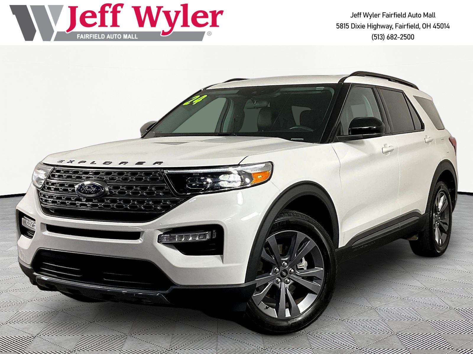 Used 2024 Ford Explorer XLT w/ Equipment Group 202A AWD/4WD image 1