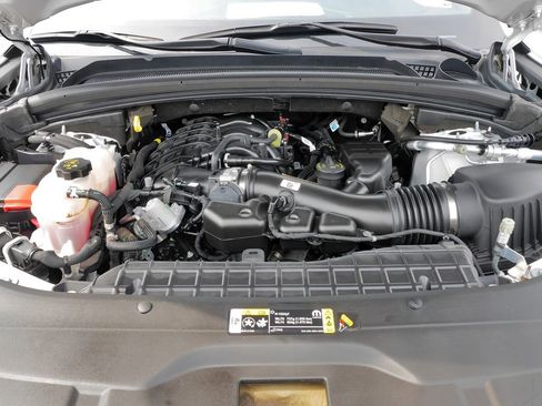 Used 2023 Jeep Grand Cherokee Altitude AWD/4WD image 33