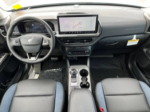 Used 2026 Ford Bronco Sport Outer Banks AWD/4WD image 3