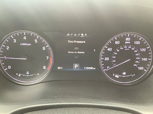 Used 2015 Hyundai Genesis 3.8 w/ Option Group 04 AWD/4WD image 27