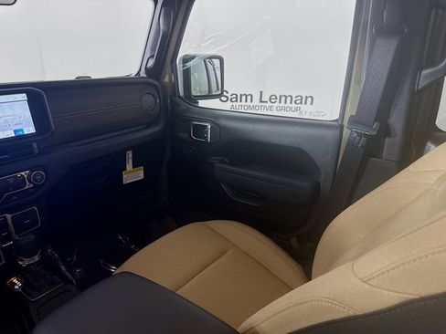 New 2026 Jeep Gladiator Willys AWD/4WD image 22