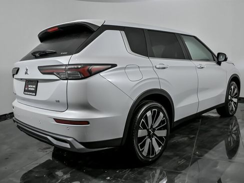 New 2026 Mitsubishi Outlander SE AWD/4WD image 9