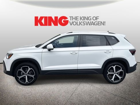 New 2025 Volkswagen Taos SEL image 7