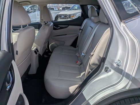 Used 2017 Nissan Rogue Sport SL image 30