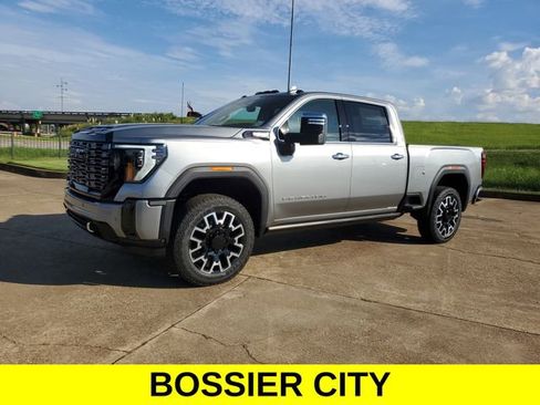 New 2025 GMC Sierra 2500 Denali Ultimate image 3